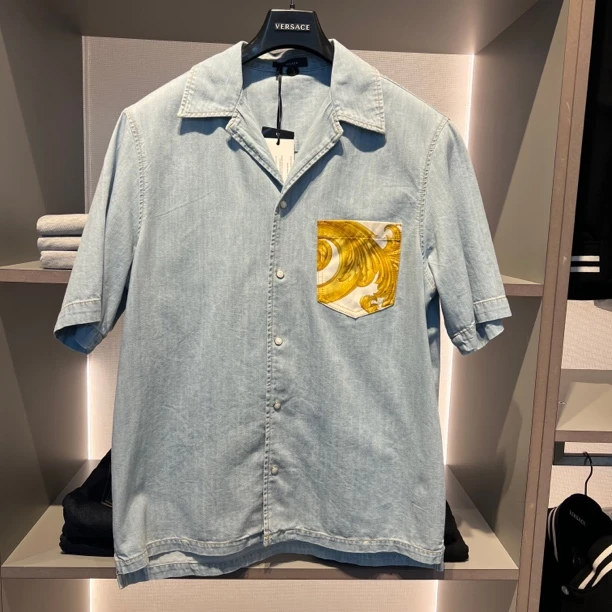 全新未使用 Versace/范思哲 三周左右到手/男士牛仔短袖巴洛克风