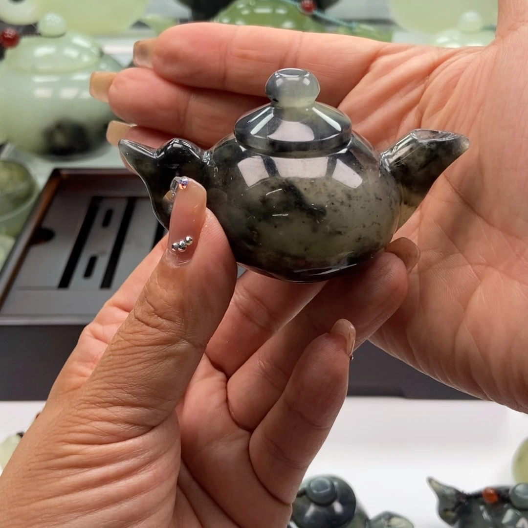 蛇纹石玉壶未镶嵌