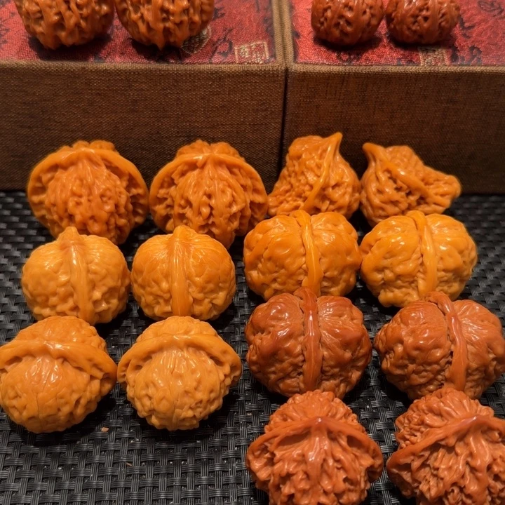 桃核吊坠徐***坤存300定金精品