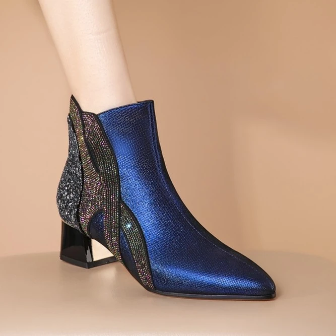 秋冬保暖时尚真皮手工带钻女靴尺码34-42货号296拉链粗跟尖头短靴