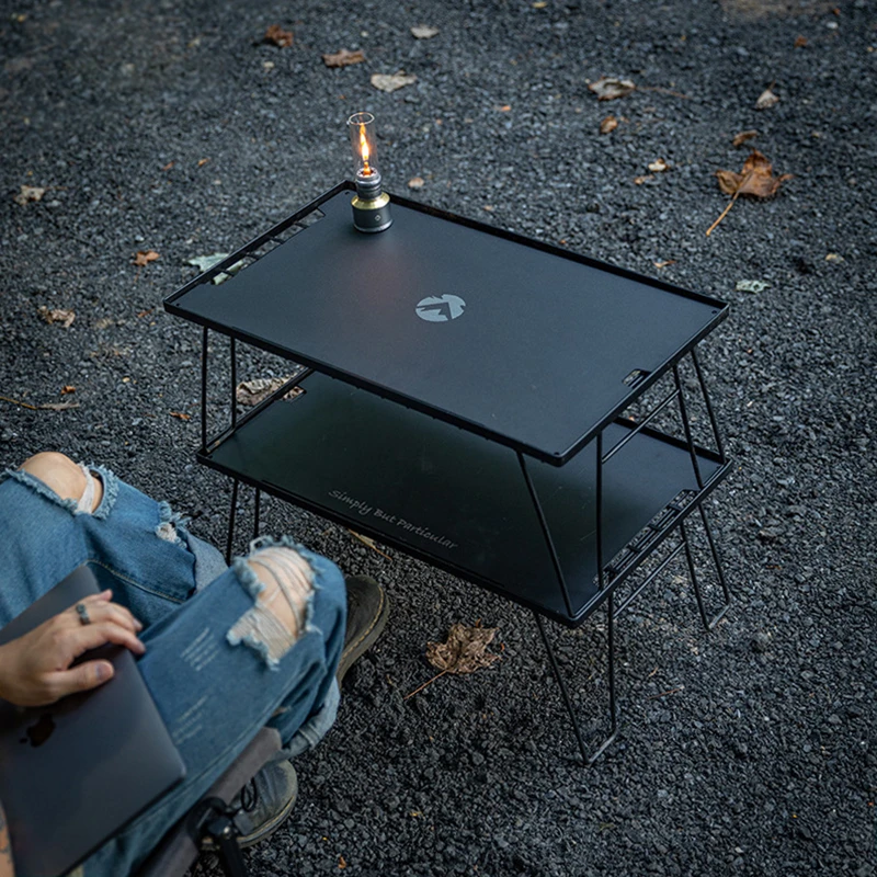 CAMPINGMOON柯曼户外露营双层黑色铁网桌可折叠天板户外置物架