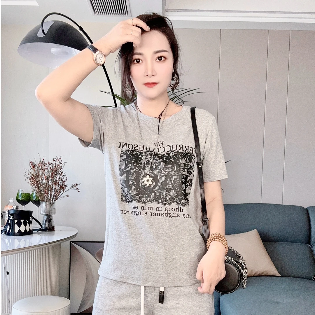 新款夏季女士圆领短袖T恤纯色套头打底衫宽松遮肉洋气小衫上衣