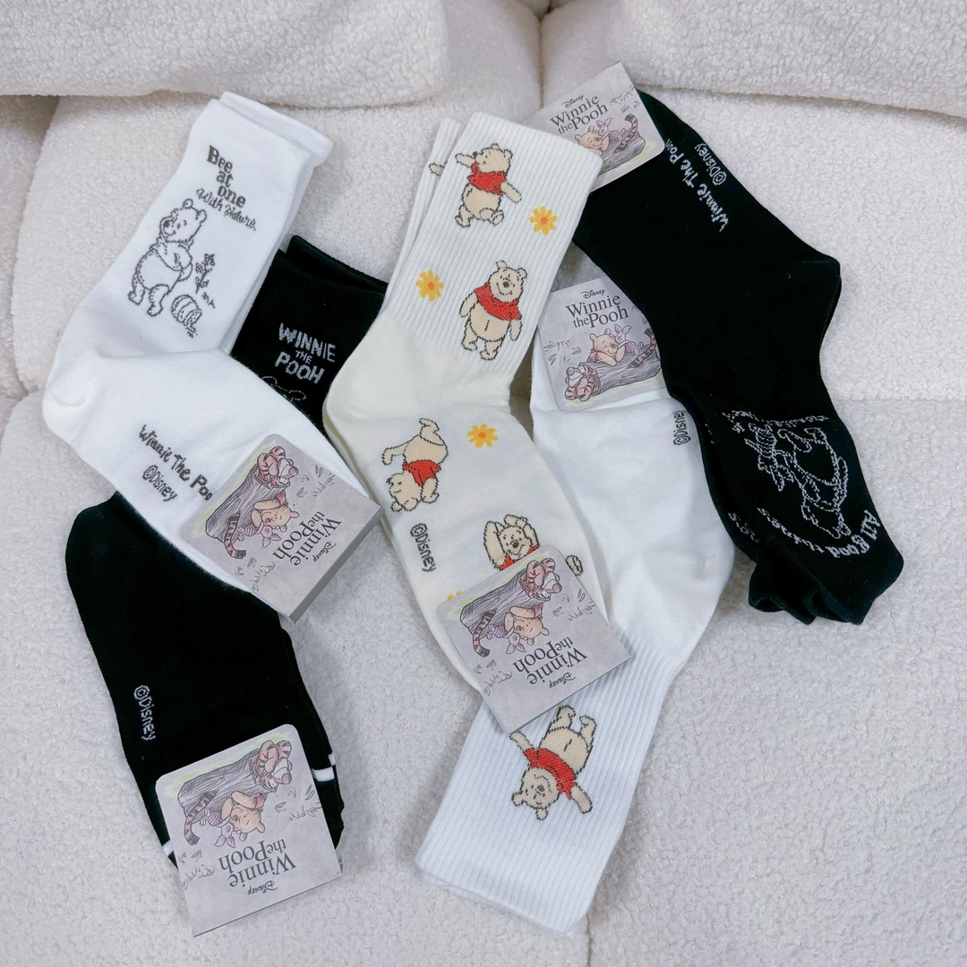 可爱卡通四季款中筒卡通动漫可爱小熊学院风百搭袜