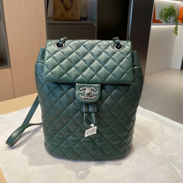 99新 Chanel/香奈儿 香奈儿墨绿色萨尔茨堡双肩包23开，