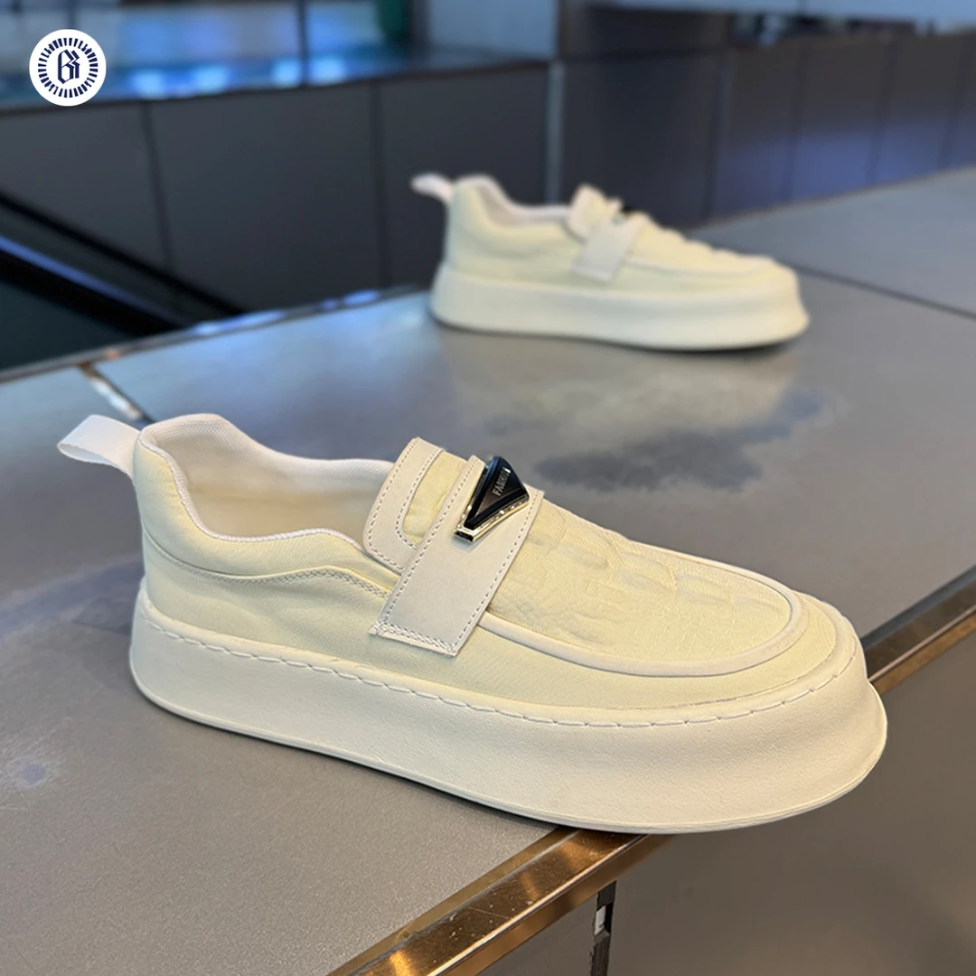 BOAU/柏奥夏季鞋子男款白色休闲皮鞋英厚底增高潮流男鞋休闲板鞋！