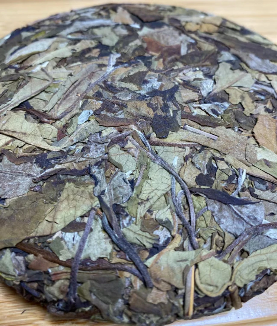 2021年古树老白茶饼200g