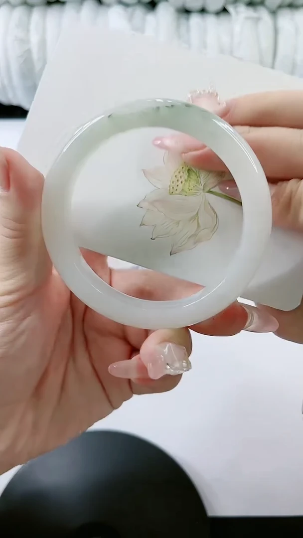 【闪购商品】石英质玉手镯未镶嵌0883030408-57