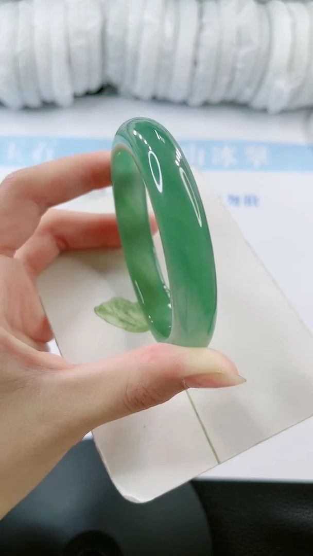 【闪购商品】石英质玉手镯未镶嵌0799309620-56