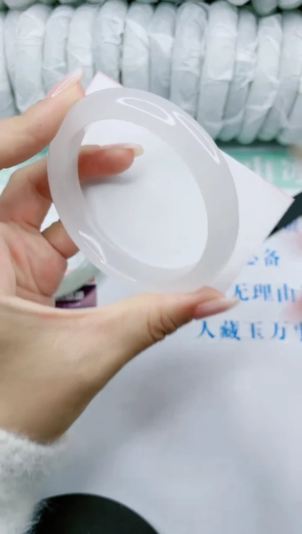 【闪购商品】石英质玉手镯未镶嵌0126584065-57