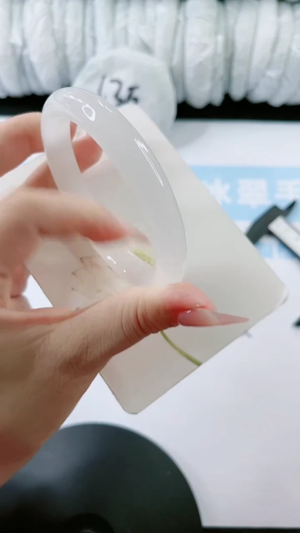 【闪购商品】石英质玉手镯未镶嵌1050687245-60