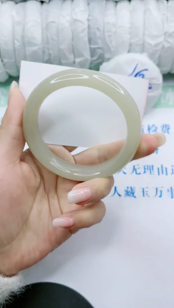 【闪购商品】石英质玉手镯未镶嵌0881383146-57