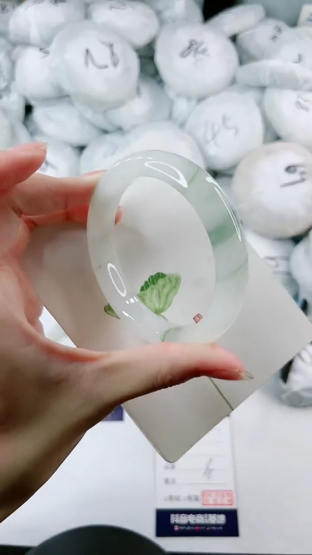 【闪购商品】石英质玉手镯未镶嵌0732657572-54