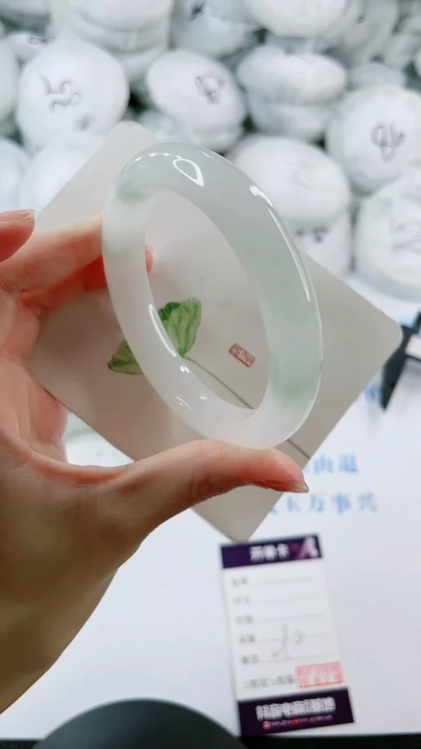 【闪购商品】石英质玉手镯未镶嵌0279567310-多样性发货