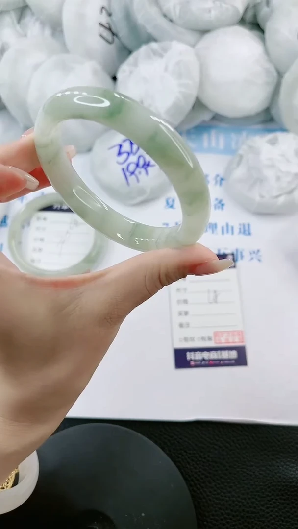 【闪购商品】石英质玉手镯未镶嵌0715818480-60