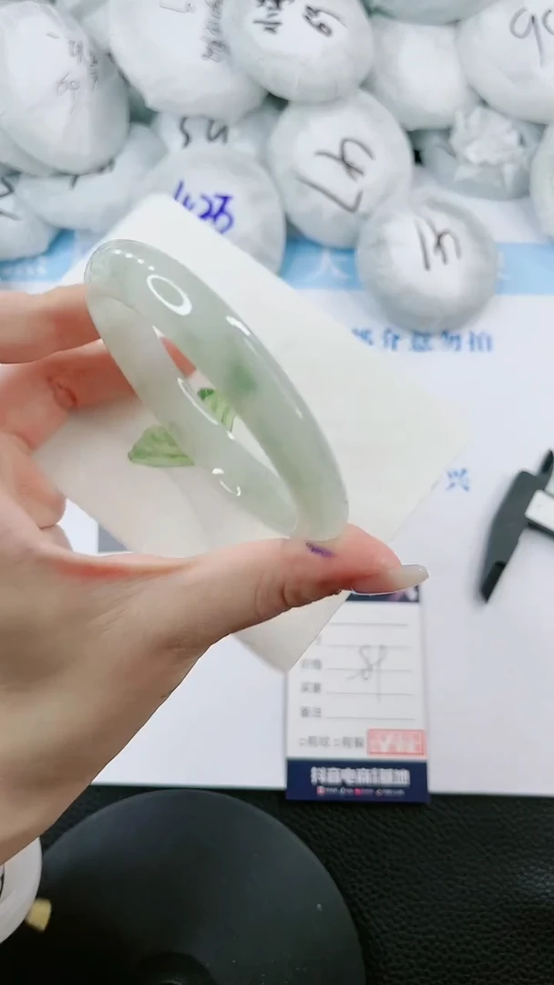 【闪购商品】石英质玉手镯未镶嵌0111859181-60