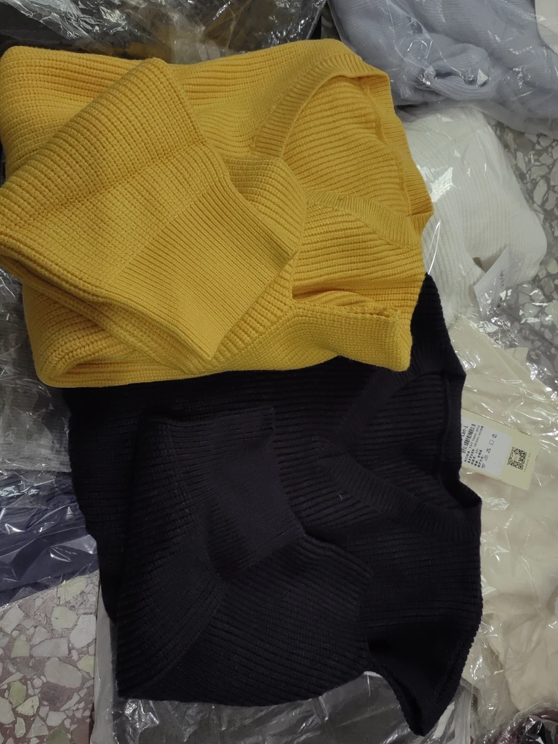 1502黑黄袖开口款式号码颜色都以直播间介绍为准  T恤