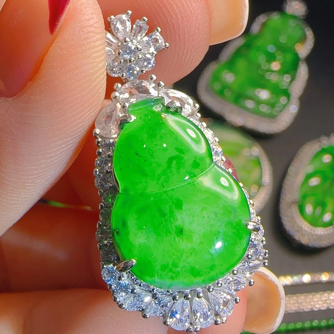 翡翠吊坠(赠链)银S925镶嵌