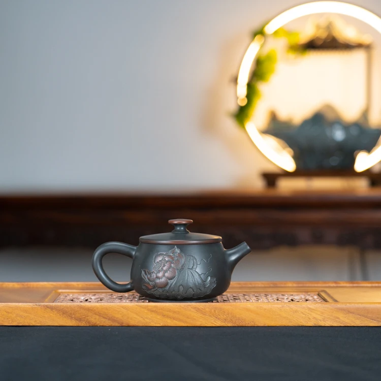 坭兴陶茶壶手工汉瓦壶浮雕荷花泡茶壶家用泡茶紫红泥以直播间为准