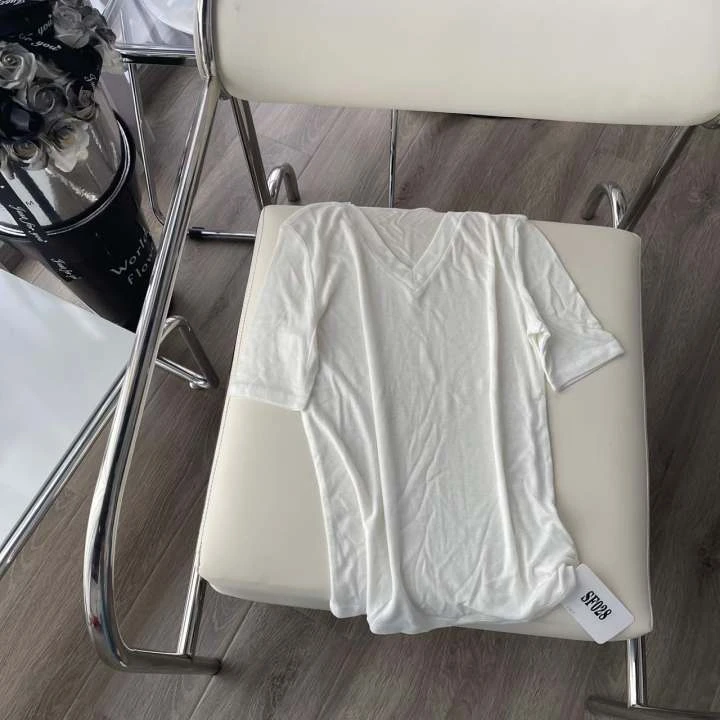 SF028白色V领高品质水溶上衣
