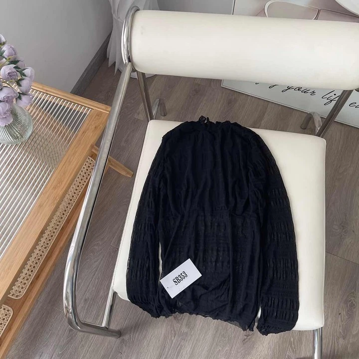 SB353黑色堆堆领立体钩花打底衫上衣