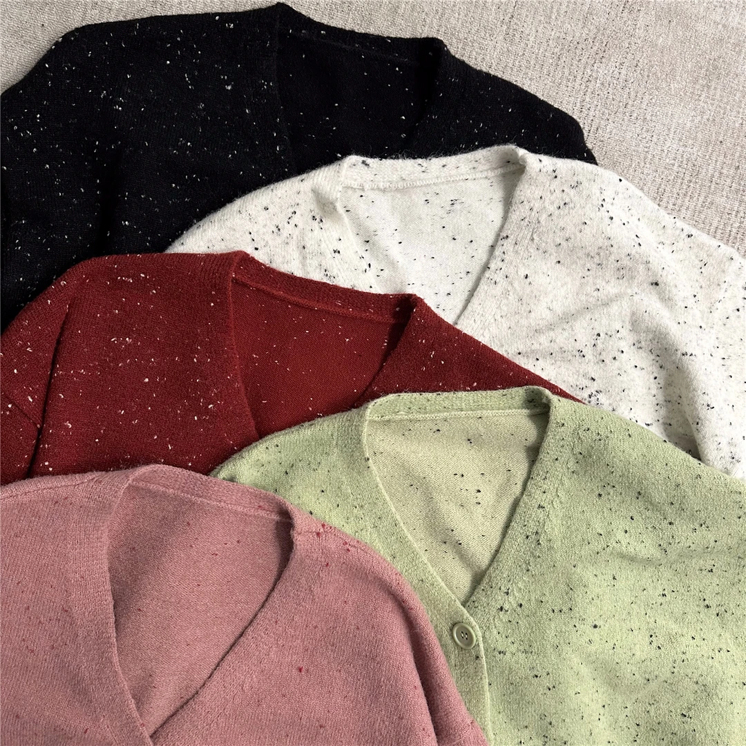 【瘦瘦】秋冬大码草莓酪酪磨毛羊毛V领毛衣开衫长袖慵懒针织衫S0361