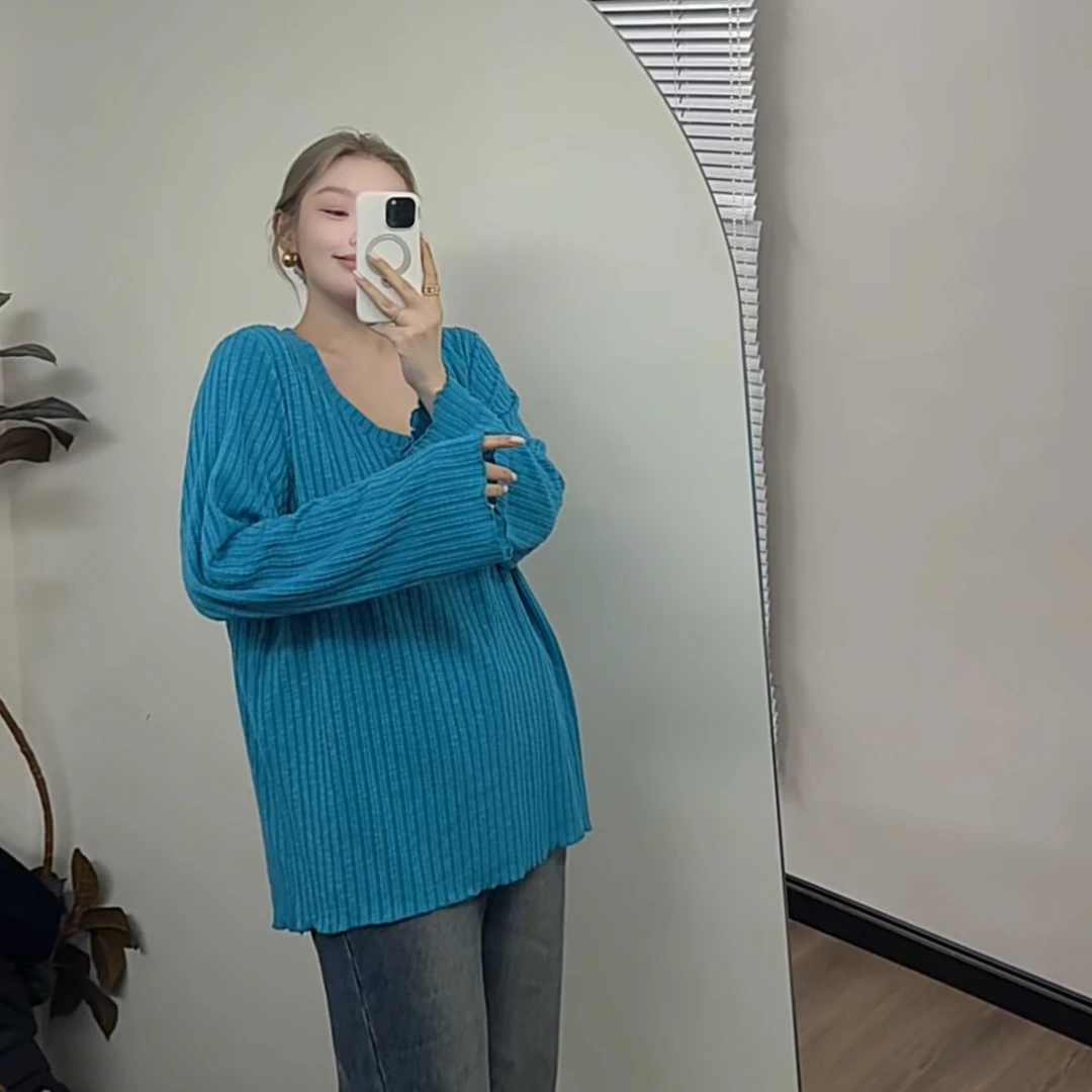 【瘦瘦】V领显瘦竖坑条长袖T恤女秋冬宽松慵懒风垂感上衣S0894