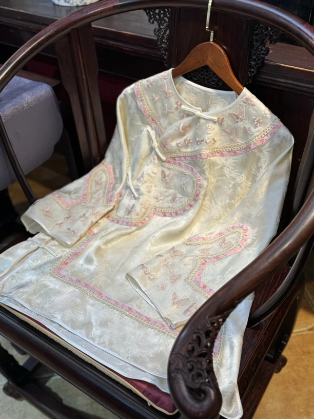 『玉兔』僖喜高定原创设计高端重工刺绣圆领手工盘扣国风百搭衬衫