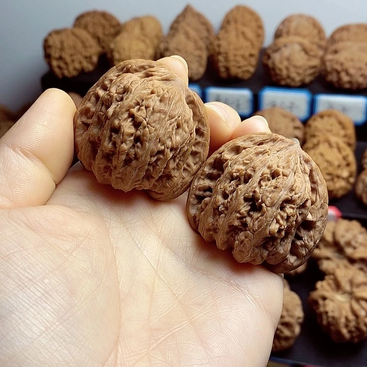 文玩核桃把件密纹43全品