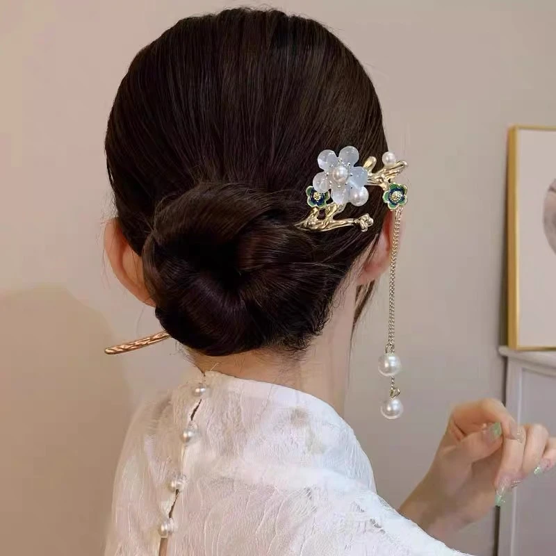 精致玉兰花流苏发簪简约现代盘发步摇簪子女古风发饰旗袍汉服配饰