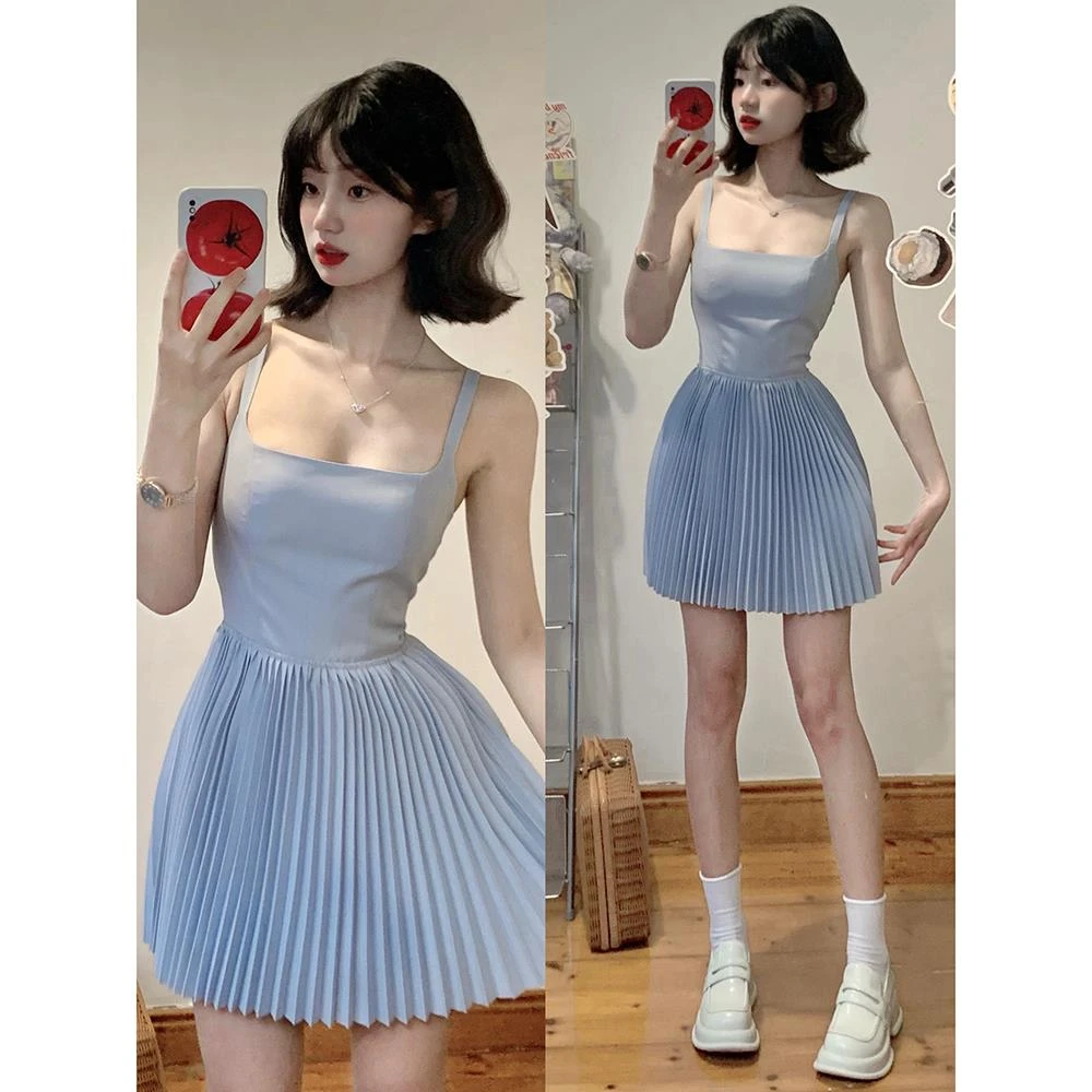 纯欲风性感甜美连衣裙女夏季温柔风收腰露背百褶显瘦吊带短款裙子