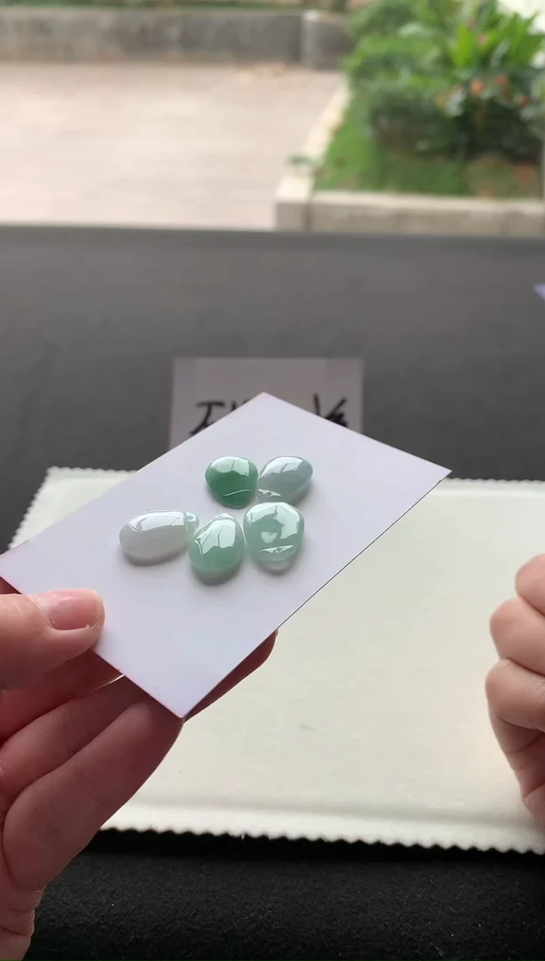 【闪购商品】翡翠挂件未镶嵌福瓜多样性发一