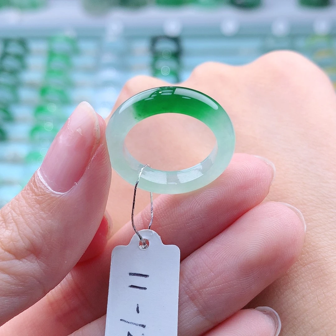 翡翠戒指未镶嵌草**心缅甸翡翠A货