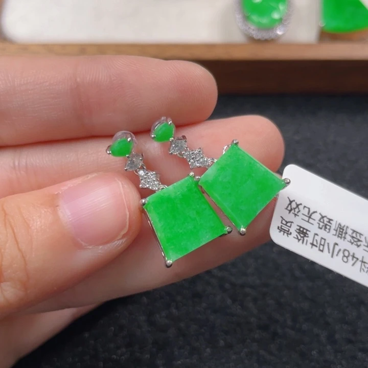 翡翠颈饰银S925镶嵌b h j j j