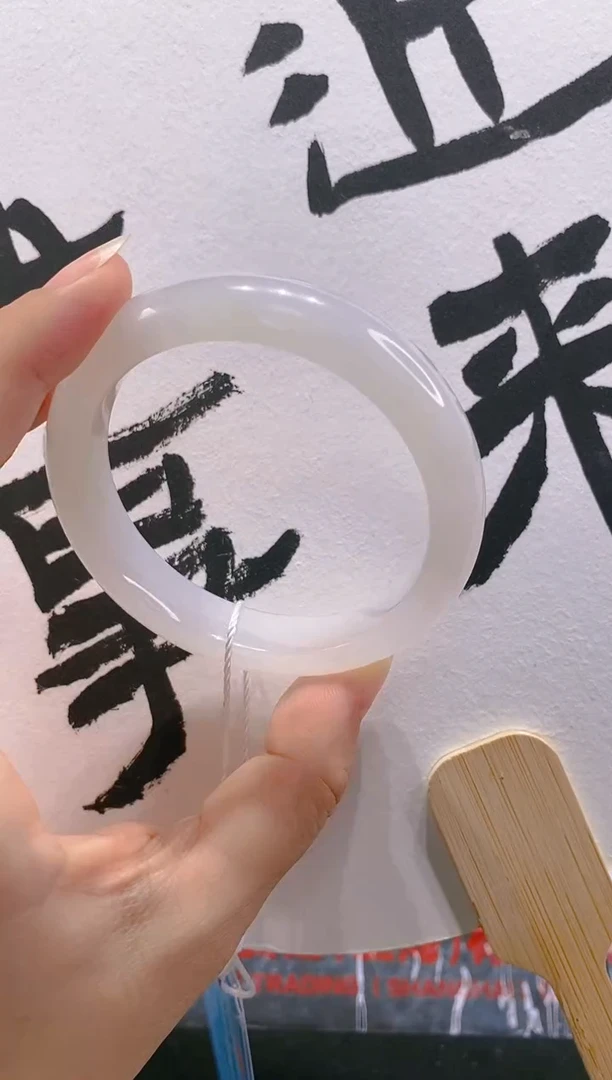 【闪购商品】石英质玉手镯未镶嵌372-56.3