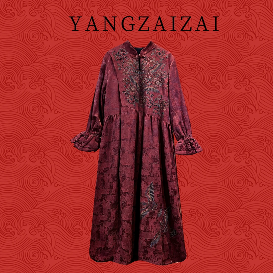 【比翼双飞】羊在在民族风刺绣改良加绒双层复古连衣裙LYQ839