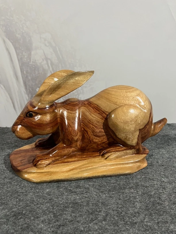 香樟木生肖兔子摆件