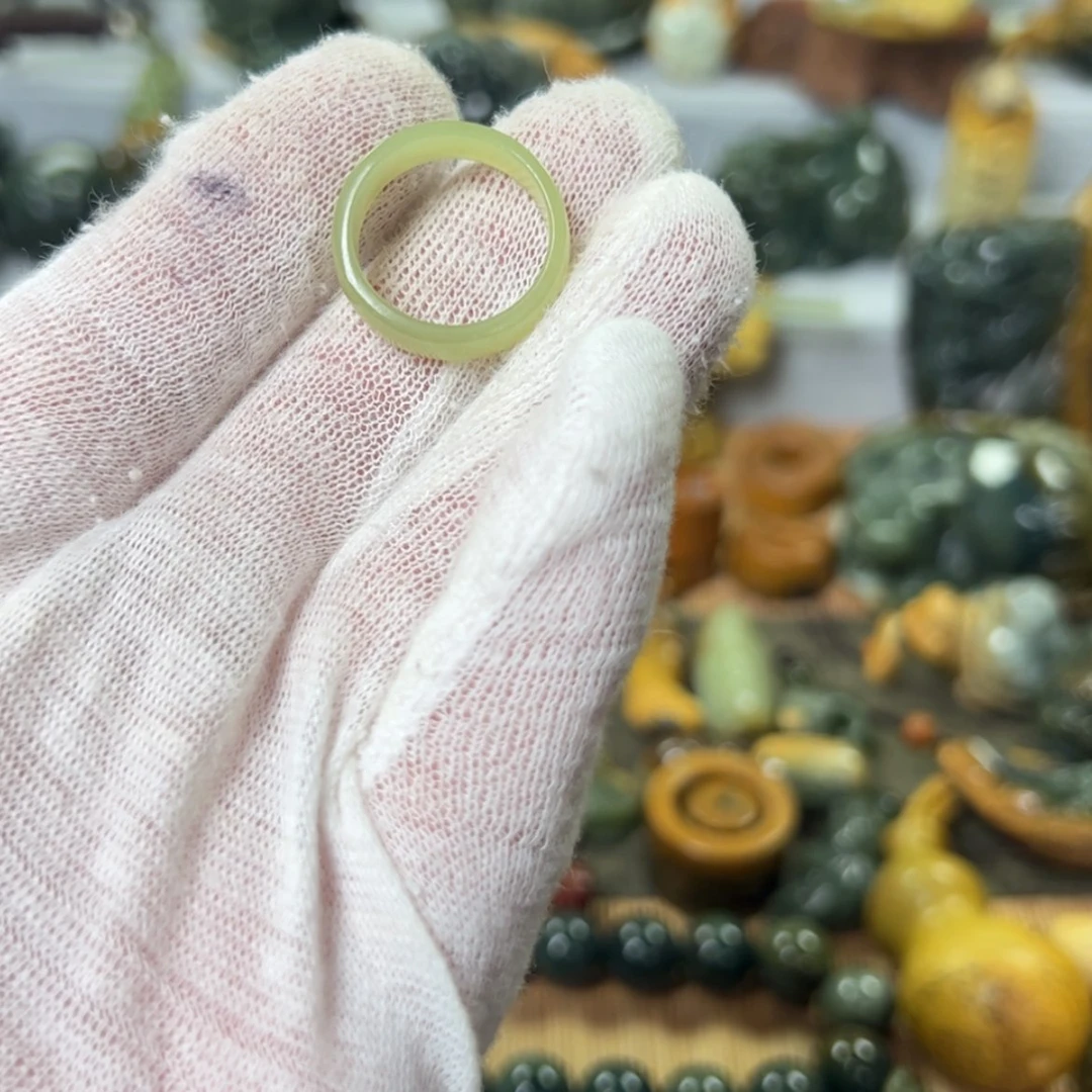 【闪购商品】岫岩老玉（透闪石质玉）戒圈未镶嵌九**四