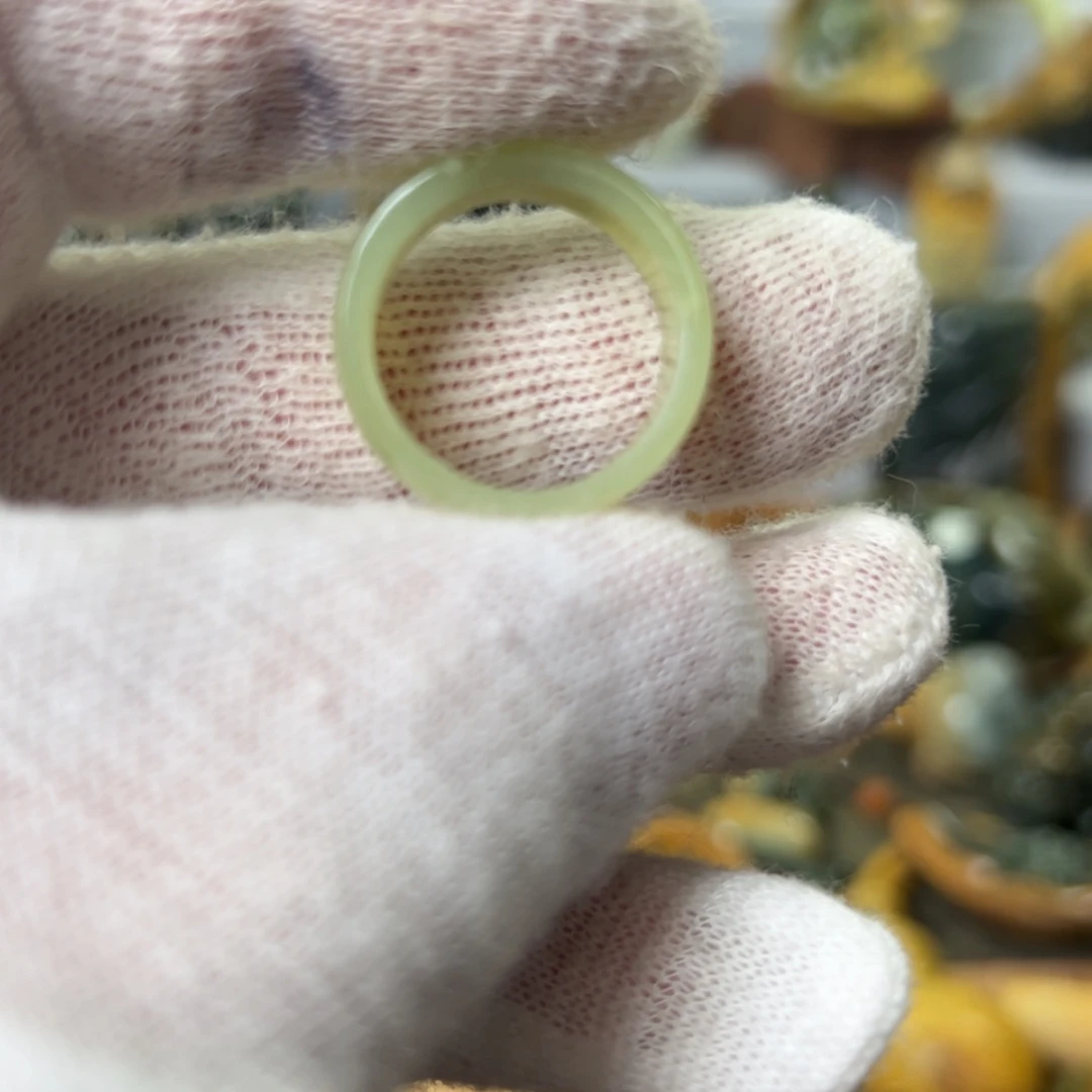【闪购商品】岫岩老玉（透闪石质玉）戒圈未镶嵌?***来