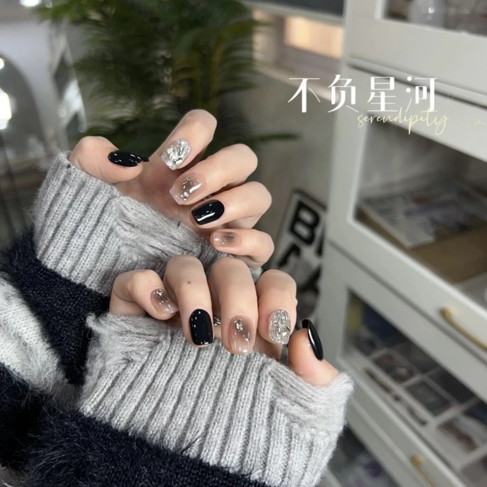 【不负星河】秋季纯手工光疗美甲 黑色可拆卸穿戴式显白中长气质款