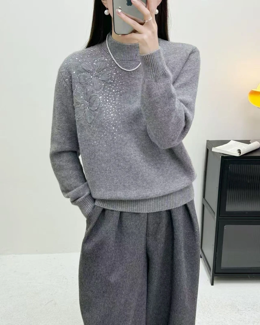 【玉姐家】冬季新款慵懒休闲花朵重工蜜熊圆领毛衣90-140 新选f635