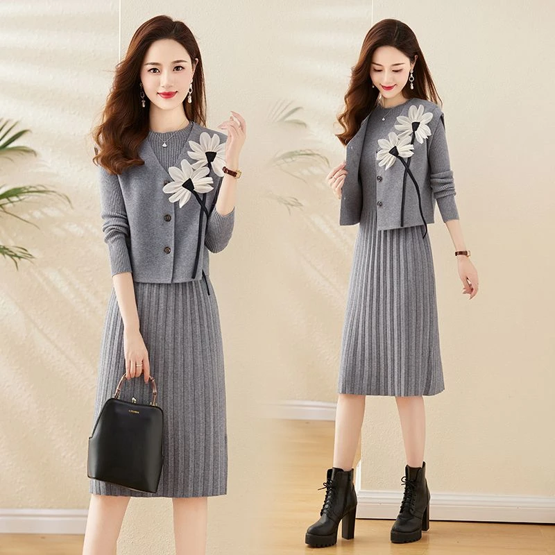 针织连衣裙女秋冬2025年新款两件套中长款时尚套装裙洋气时髦秋季