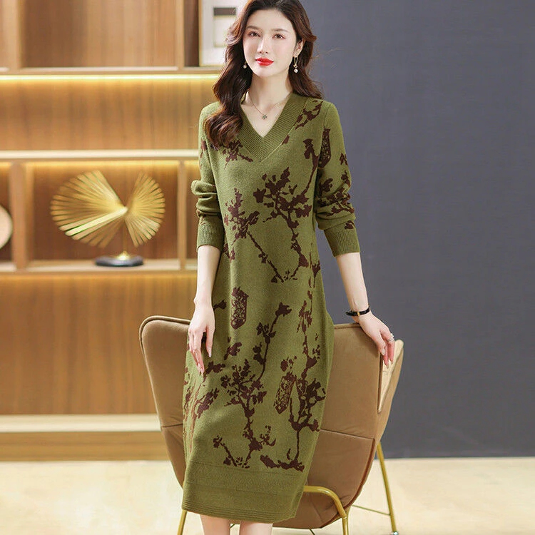 胖MM中长款过膝高级毛衣裙200斤宽松显瘦v领针织连衣裙加大码女装