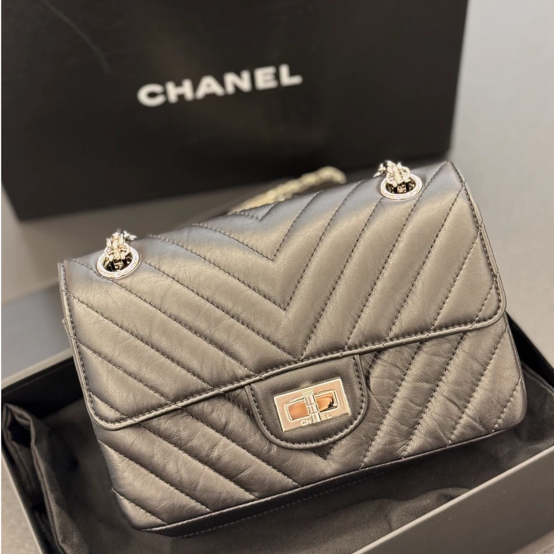 99新 Chanel/香奈儿 23k黑银V纹255大mini牛皮链条包芯片款