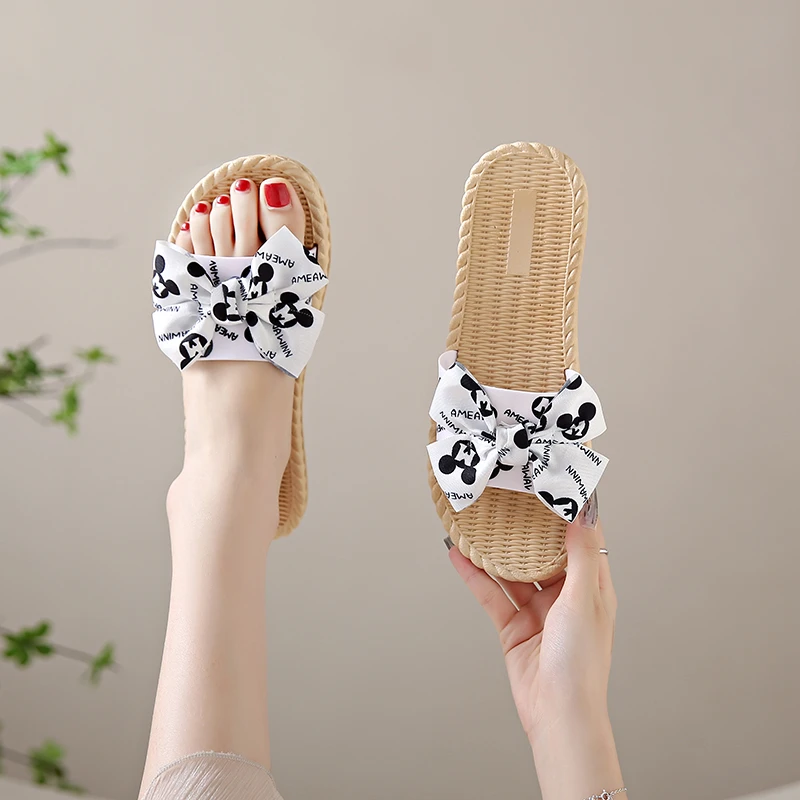 凉拖鞋女士夏季外穿网红时尚百搭平底防滑ins韩版夏天居家沙滩鞋