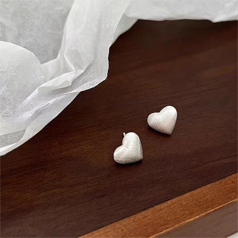 足银耳饰 足银990爱心拉丝耳钉