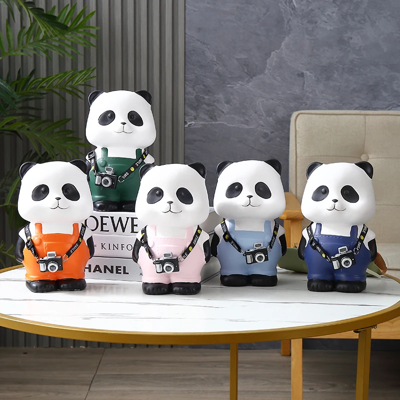 熊猫摆件背相机牛仔熊猫陶瓷存钱罐创意轻奢家居饰品客厅电视柜摆