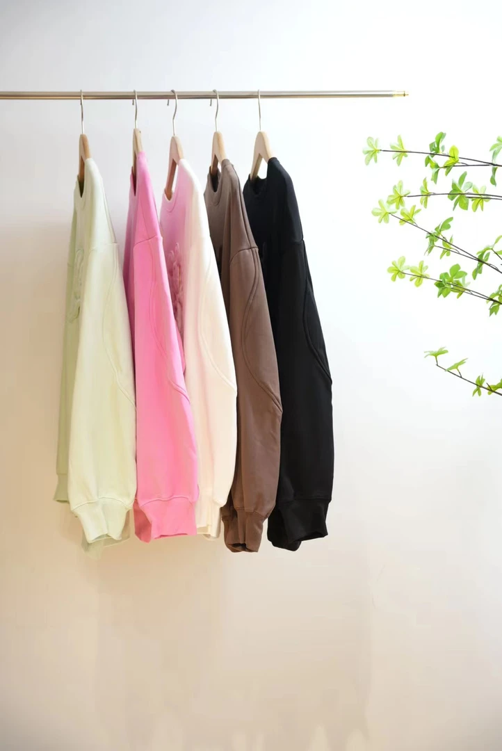 1-261-一款五色女士卡通印花米~奇圆领卫衣