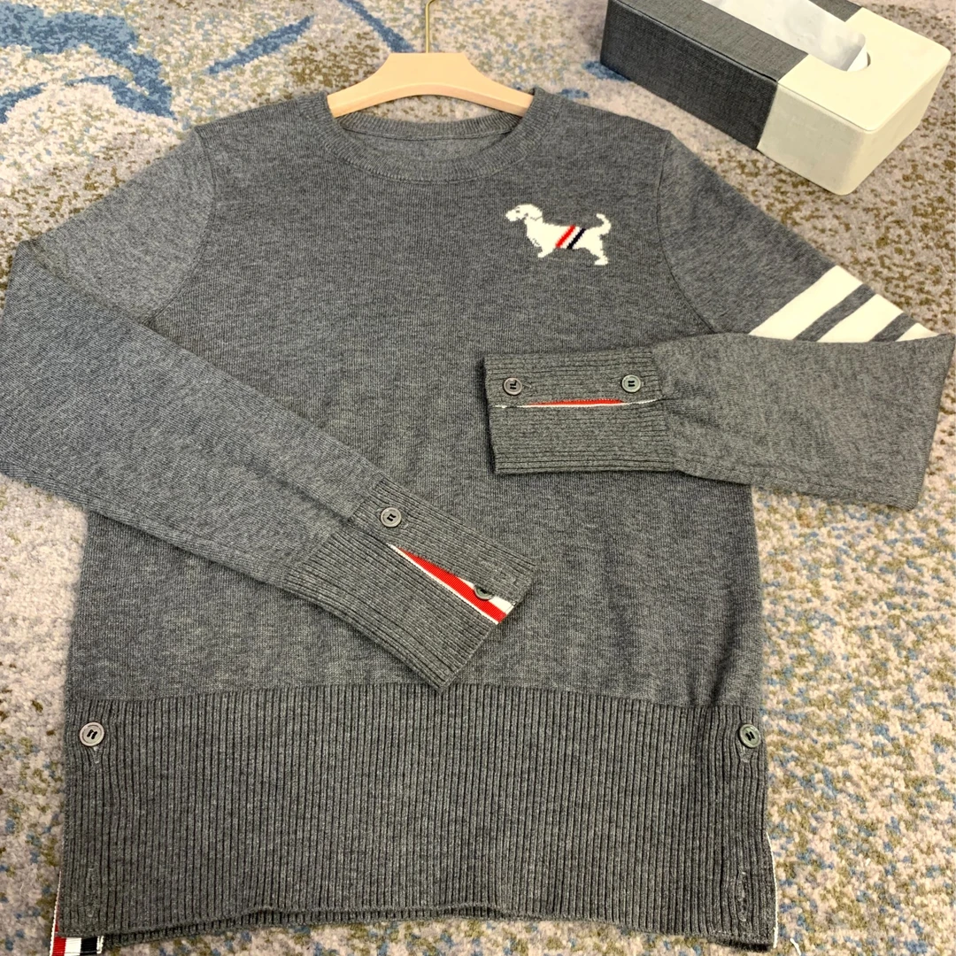 时尚小狗打底针织长袖