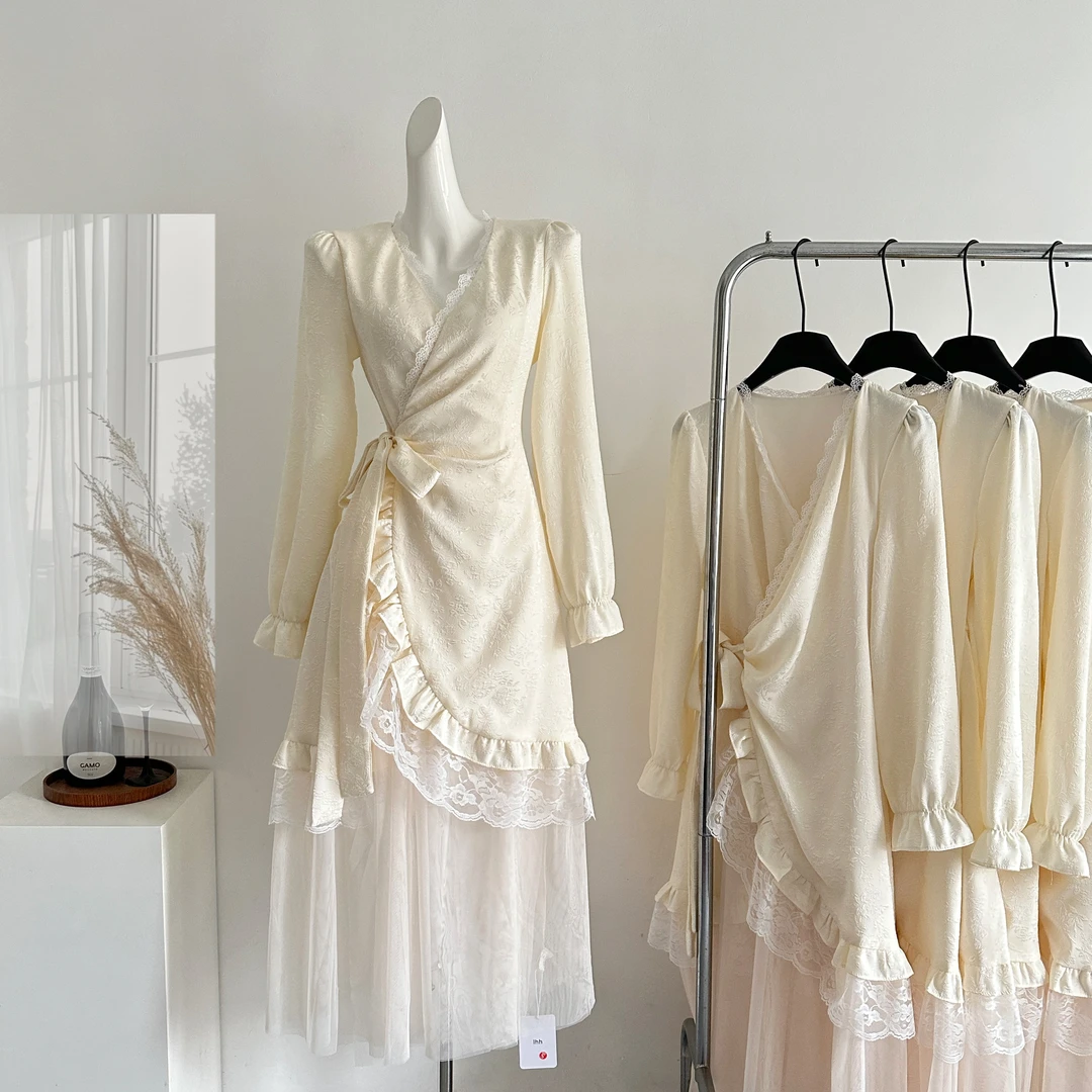 法式蕾丝绑带气质网纱拼接长裙女秋冬新款仙女风在逃公主连衣裙