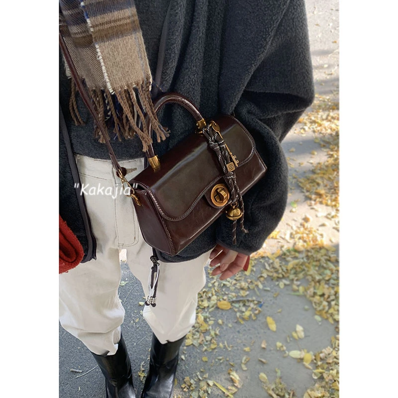 雅丹复古手提包包女2025新款春季时尚百搭小方包简约单肩斜挎包